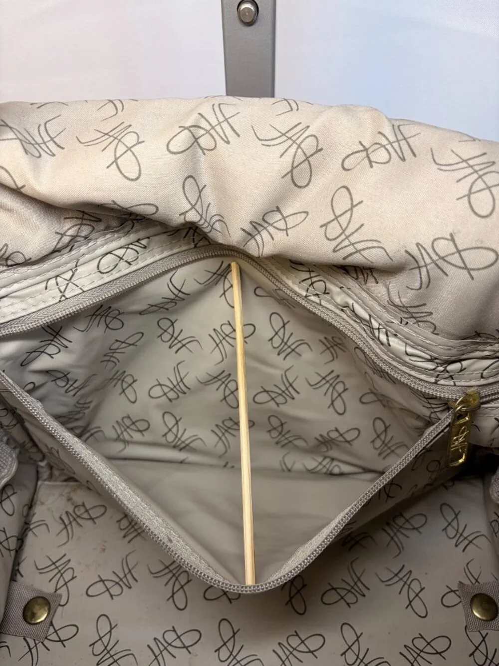 Diane Von Furstenberg DVF Black Canvas Travel Bag Toiletry Cosmetic Case Gold Lo